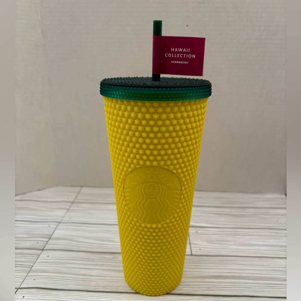 NWT Starbucks Hawaii Collection studded 24 oz cold cup